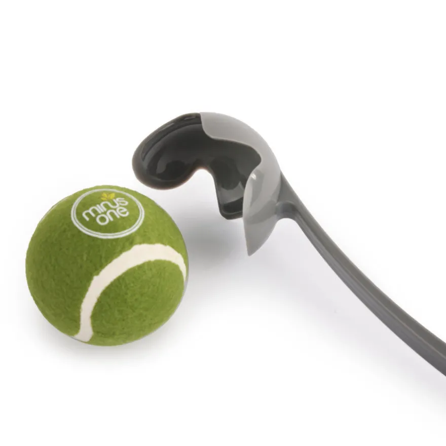 Minus One Tennis Ball Launcher lança bolas para cães