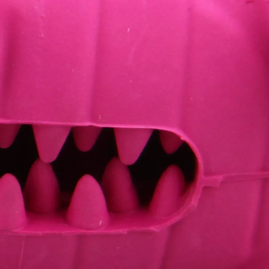 Tootoy! Chew Dino Treat mordedor dispensador de snacks para cães
